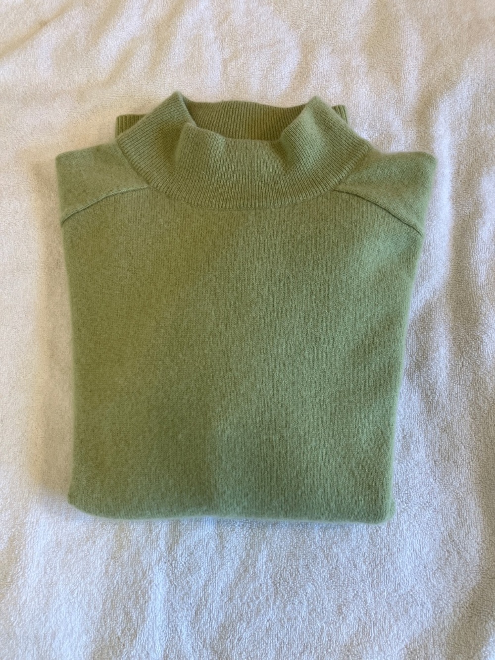 Women's Luxury Prive 100% Cashmere Sweater Beautiful Sage Color Size M